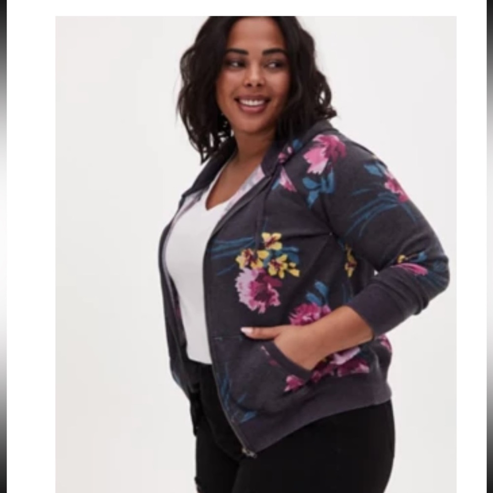 Torrid floral sweatshirt size 4